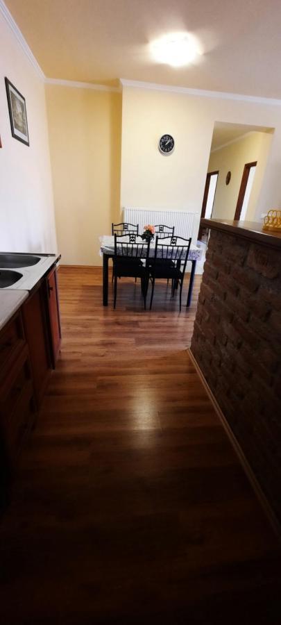 Bastya Apartmanhaz Sárvár 外观 照片