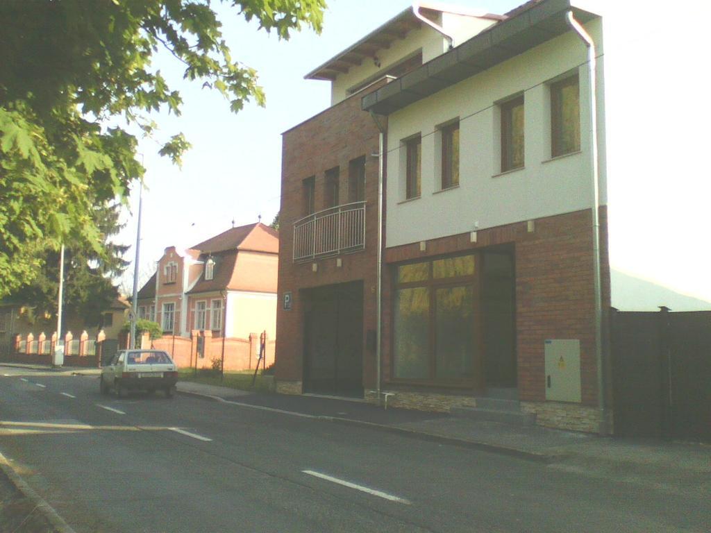Bastya Apartmanhaz Sárvár 外观 照片